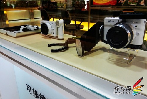 尼康1概念机及预计发布镜头模型首次展出