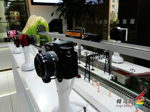 尼康1概念机及预计发布镜头模型首次展出
