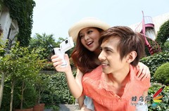 下雨沙尘也能浪漫 索尼发时尚DV GWP88E