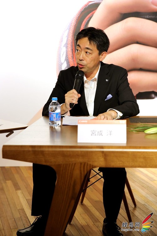 性能全面提升 就EOS 70D专访佳能高层