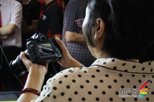 70D深度体验会 佳能举办大篷车特别活动