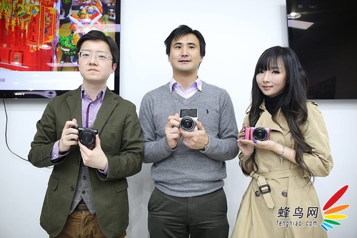 翻转屏幕+NFC 索尼A5000在京正式发布