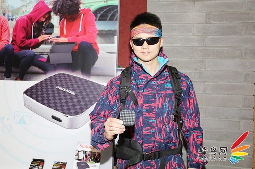 闪迪在京发布两款欢畅无线闪存存储新品