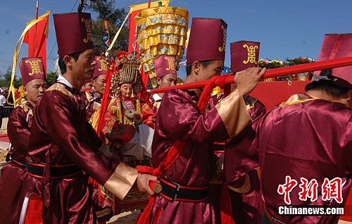 两岸信众海祭妈祖（4）