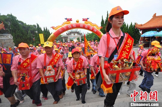 台湾6宫庙400余人赴福建湄洲妈祖祖庙谒祖进香