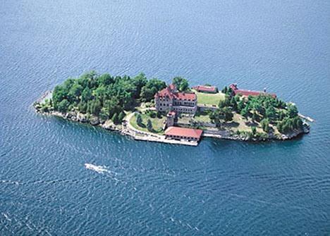 全球10大最昂贵私人岛屿：黑暗岛辛格城堡(图)
